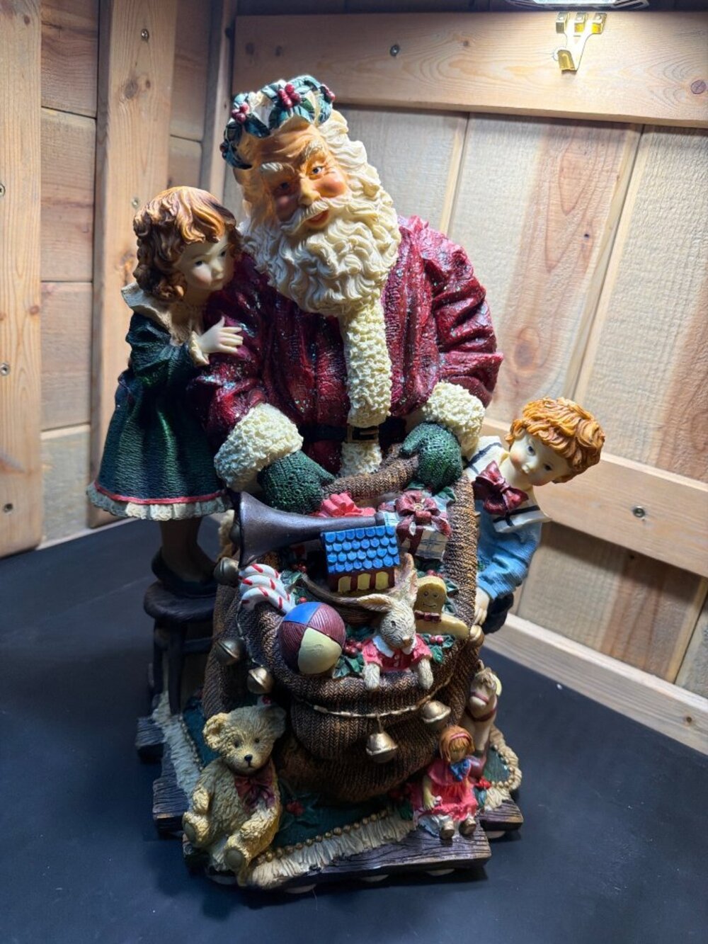 Vintage 2002 Home Interiors #55056 Bearing Gifts Ceramic Santa Claus Figurine